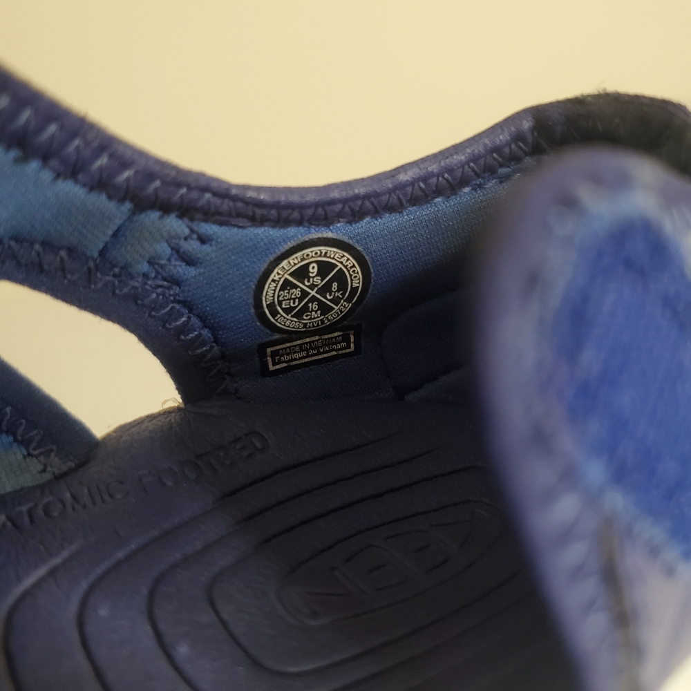 Keen Stingray Closed Toe Sandals Blue Yellow Boys size 9 - Picture 5 of 8